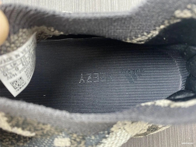 Boost 'Stone Salt' Yeezy GZ0472 380 1012